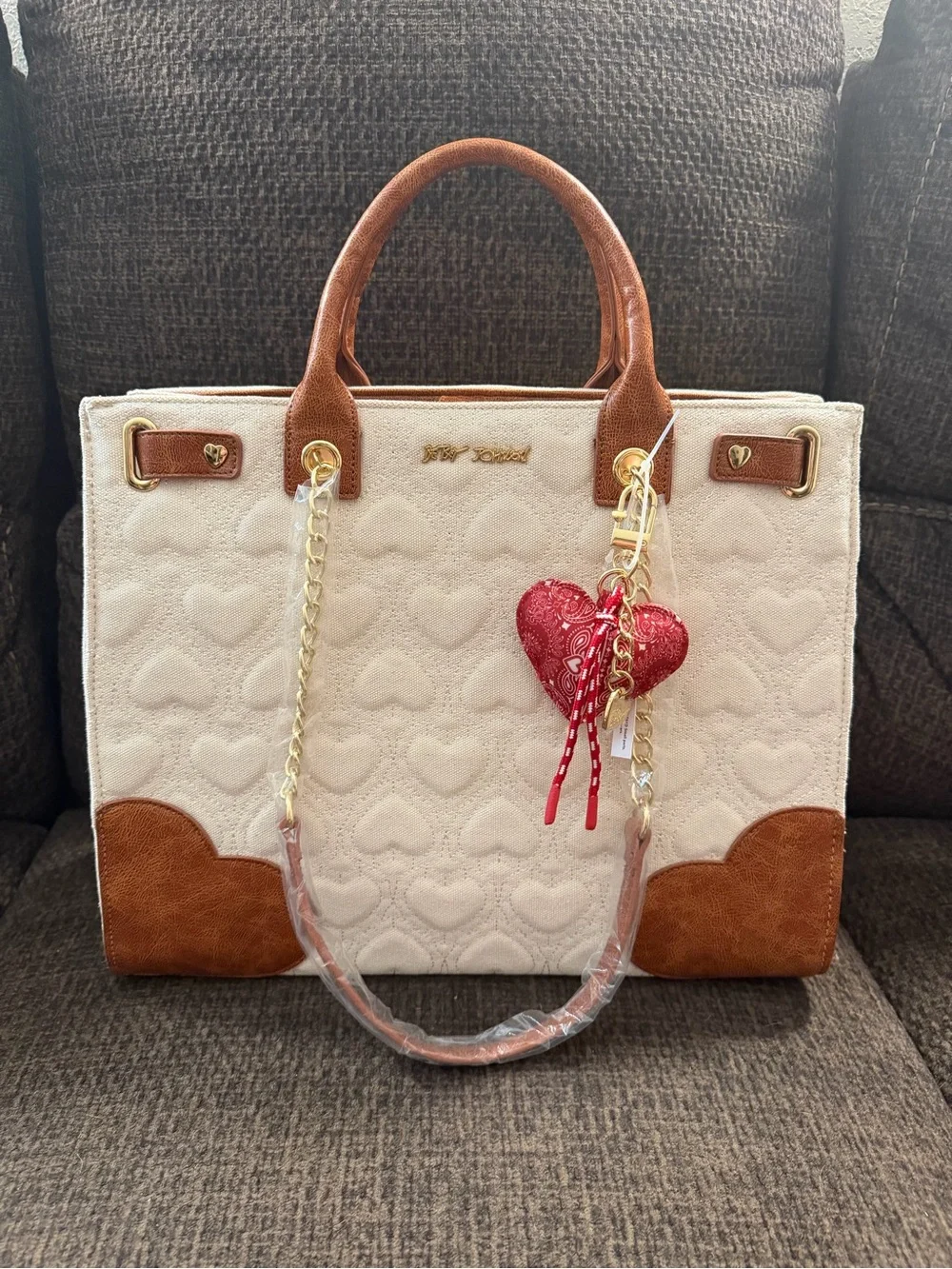 Betsey Johnson XOKIARA Quilted Heart Canvas Tote 🆕